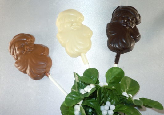 Chocolate Santa Pops with Mistletoe